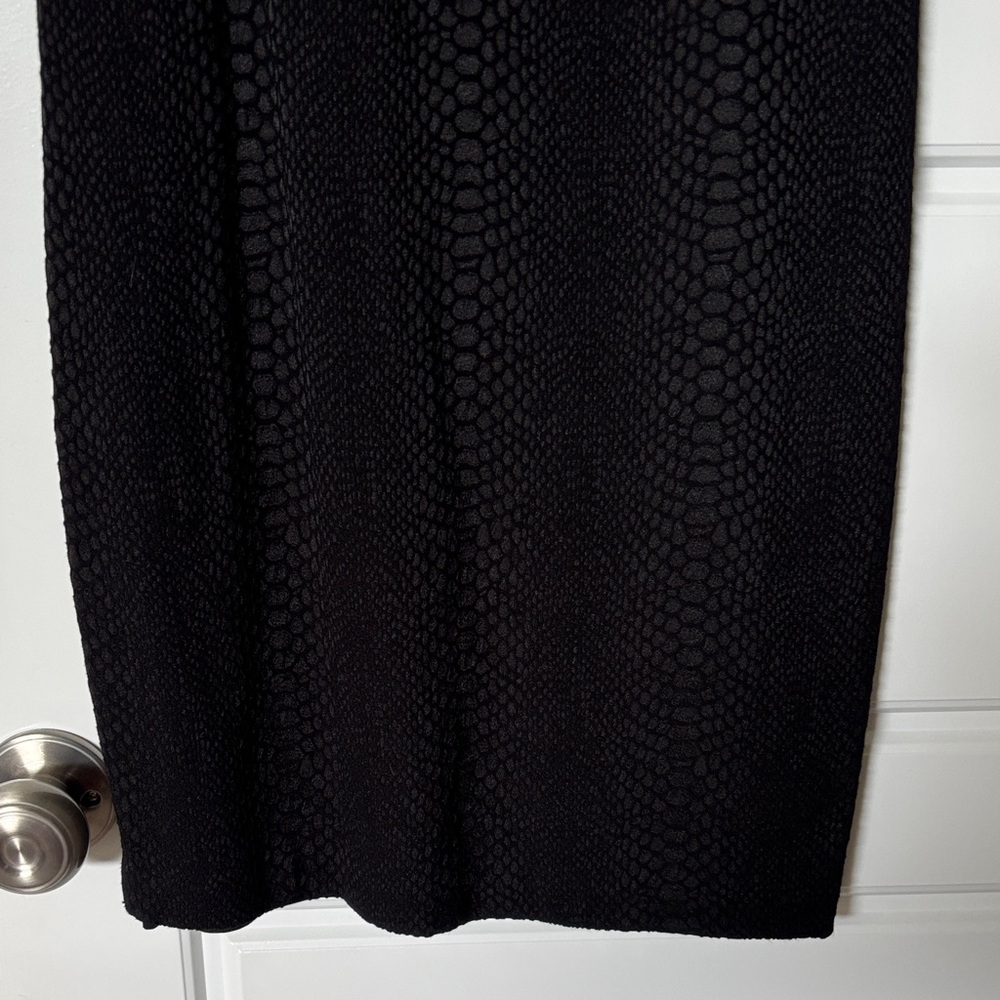 Karen Kane Black Textured Midi Dress - Picture 4 of 8